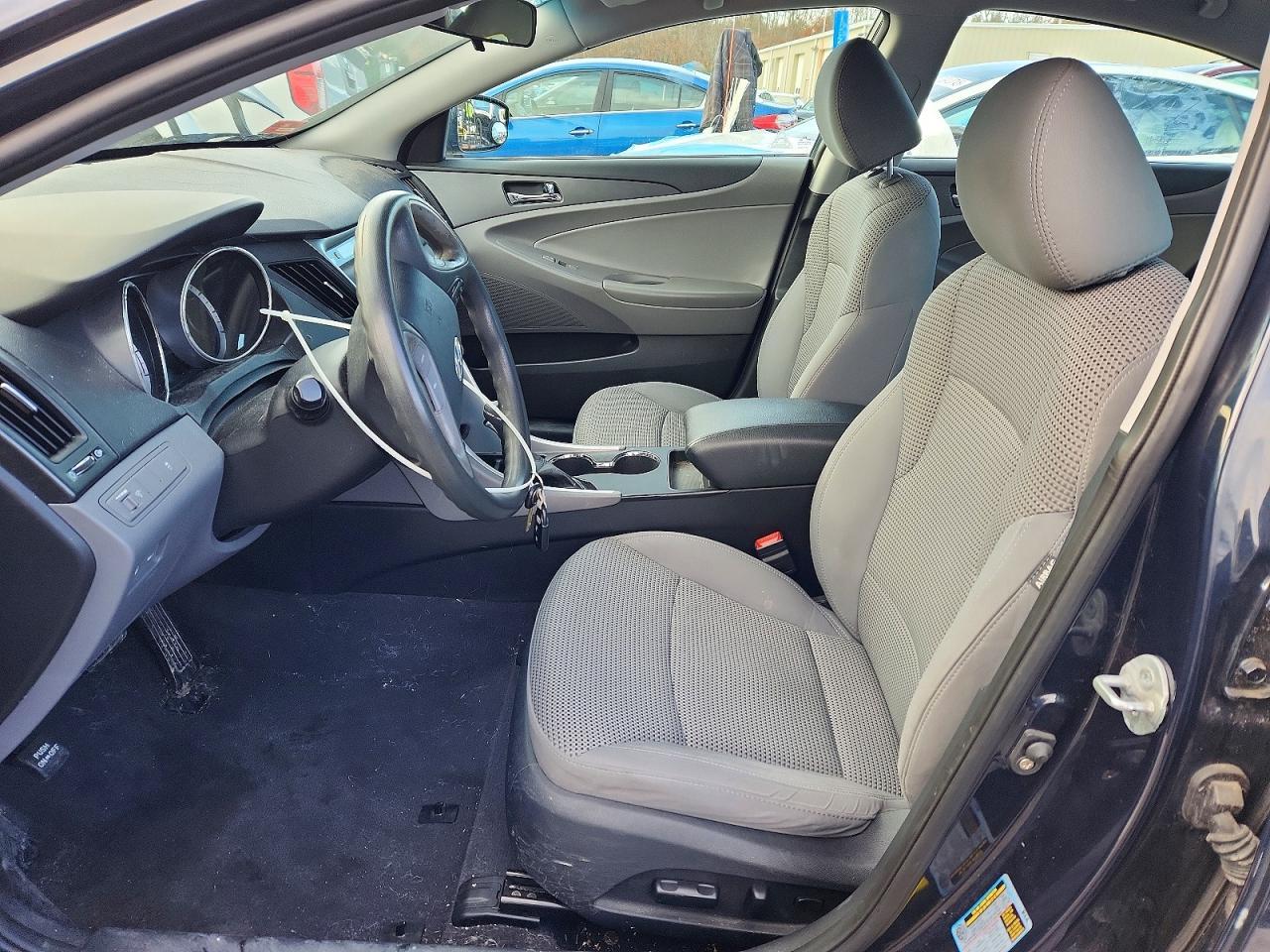 2011 HYUNDAI SONATA