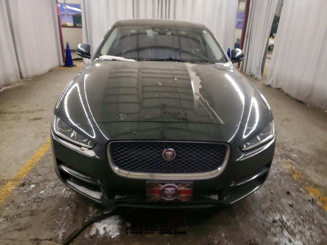 2019 JAGUAR XE