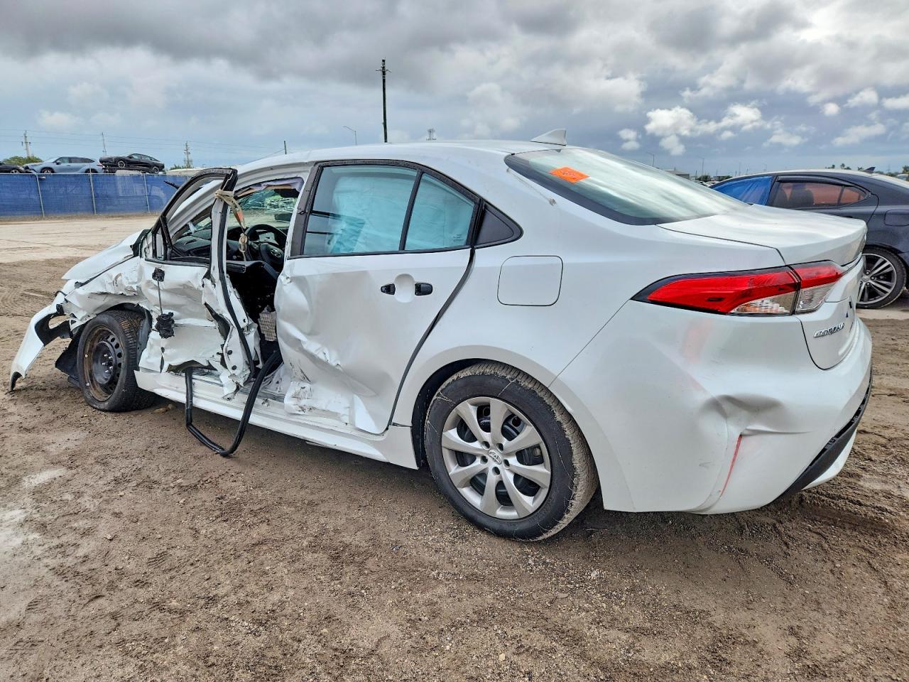 2022 TOYOTA COROLLA