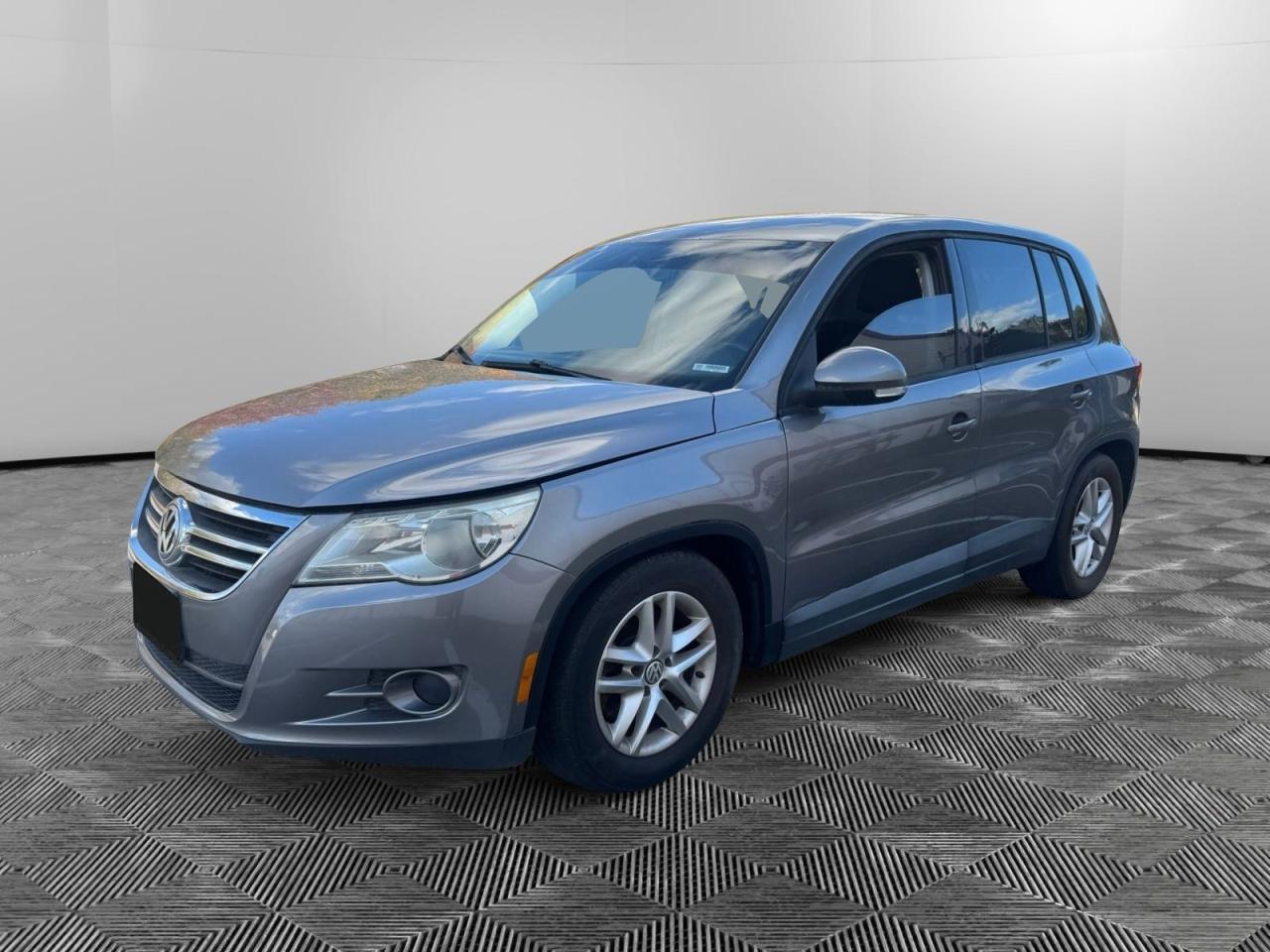 2011 VOLKSWAGEN TIGUAN