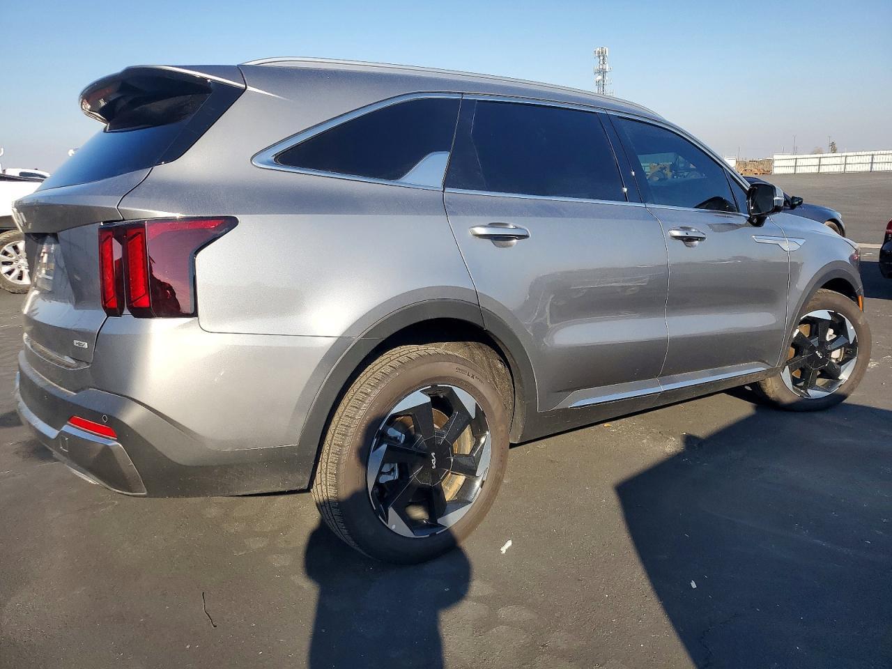 2025 KIA SORENTO