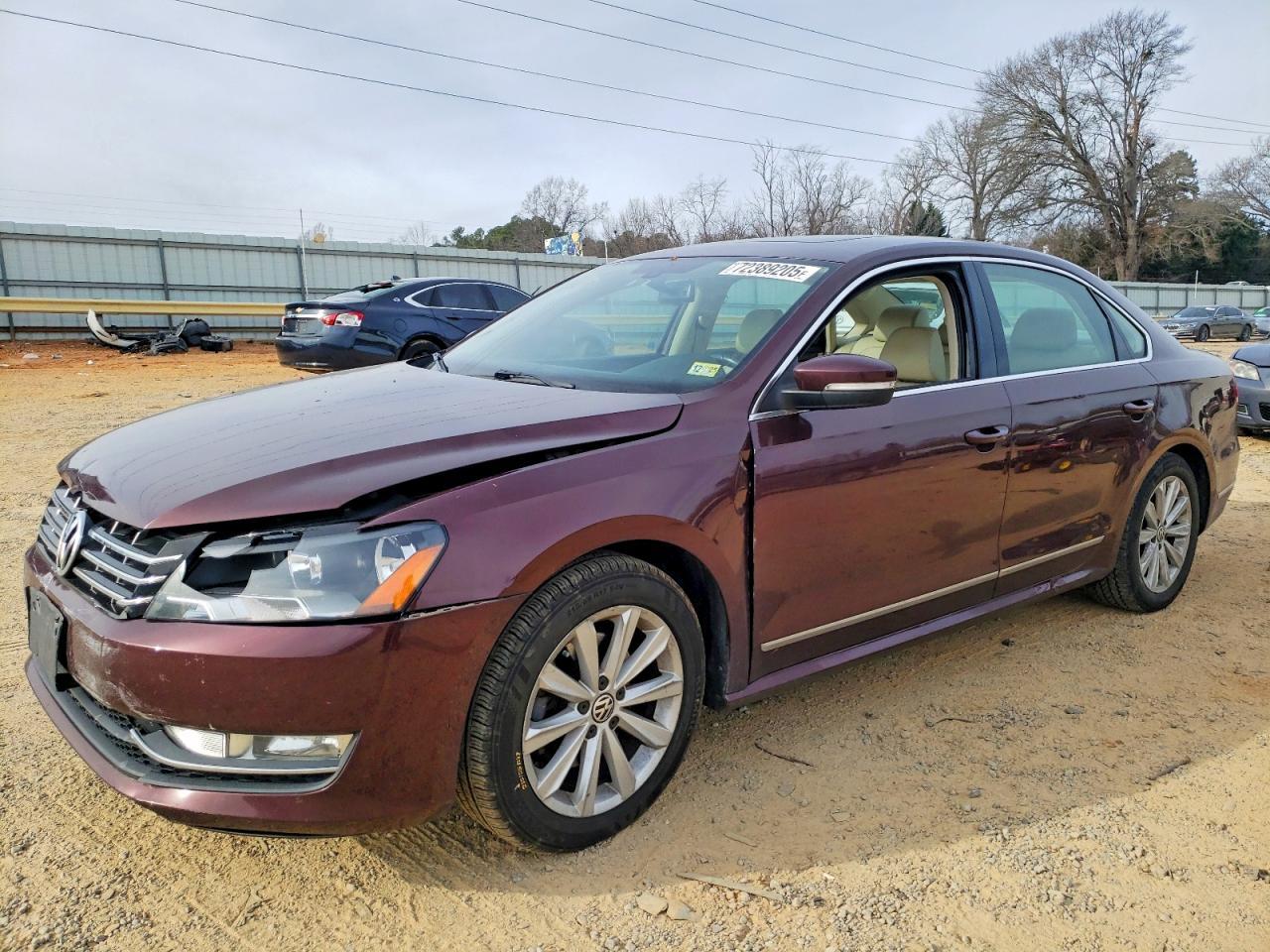2013 VOLKSWAGEN Passat