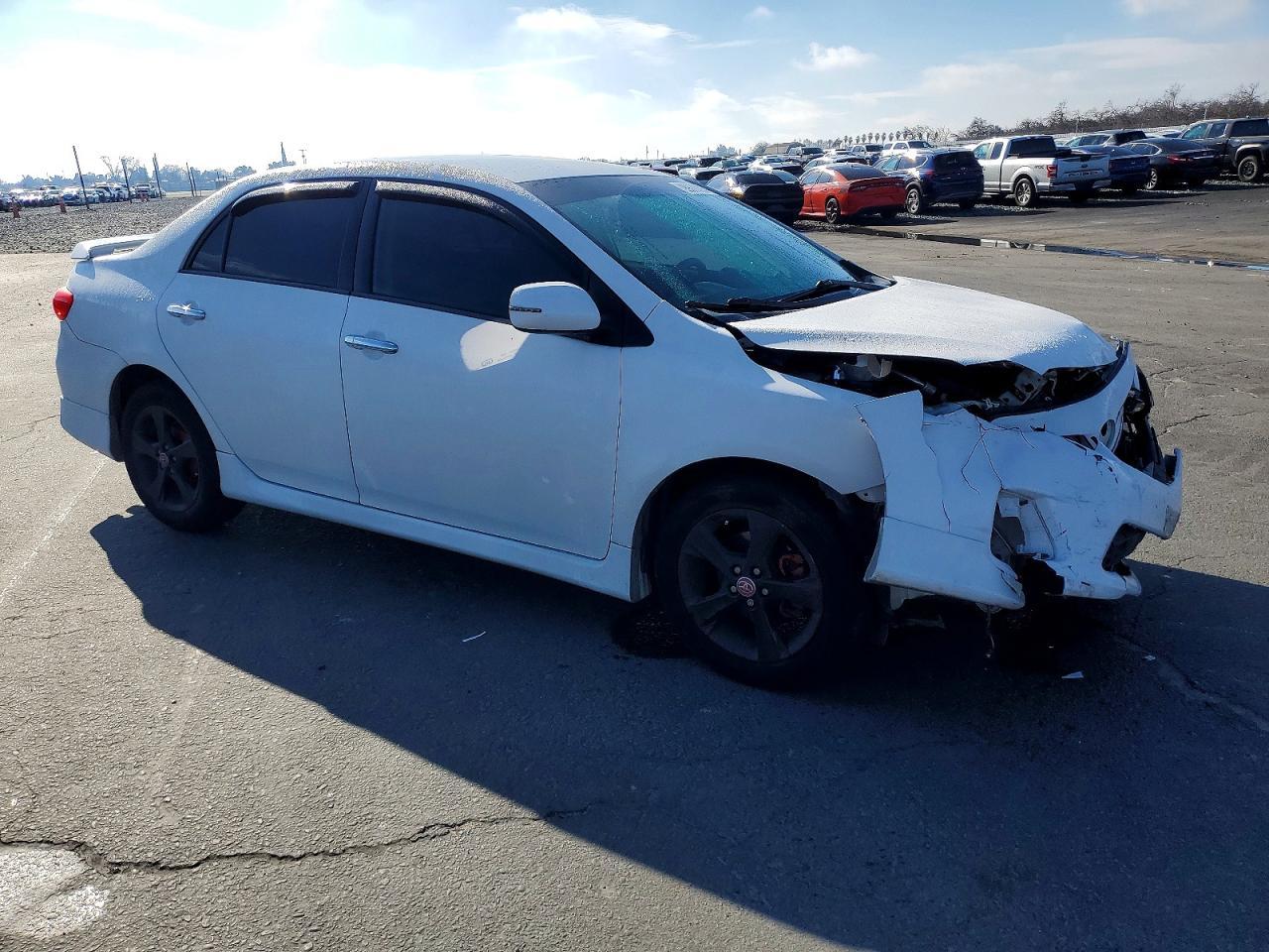 2013 TOYOTA COROLLA