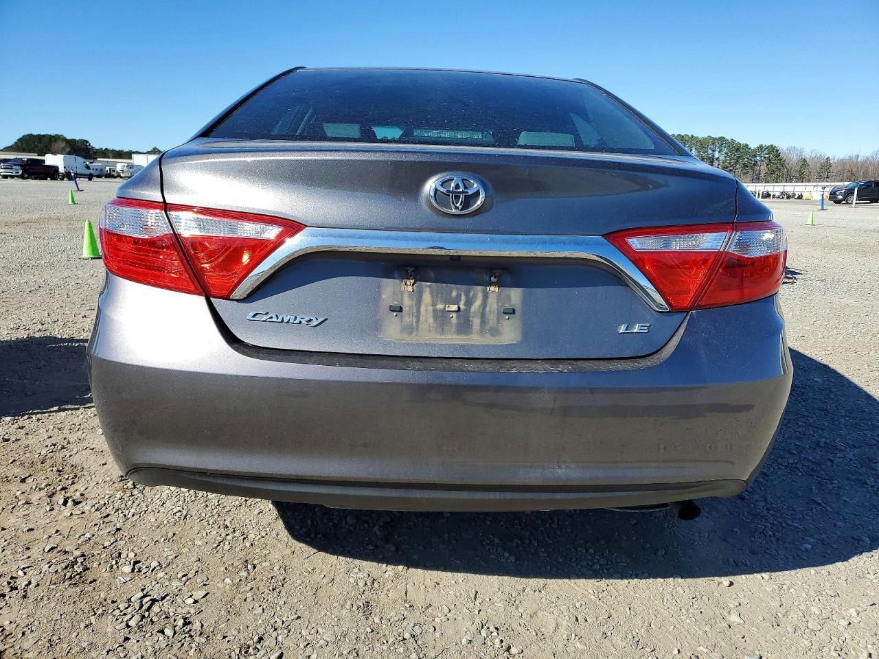 2016 TOYOTA CAMRY