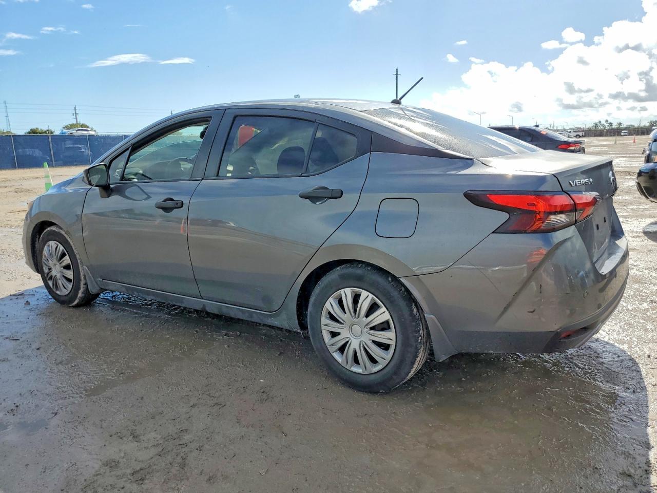 2021 NISSAN VERSA