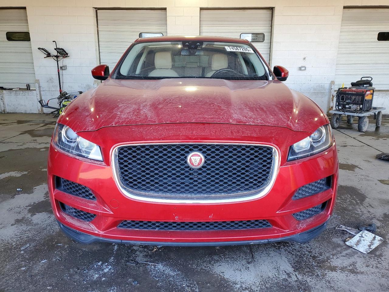 2017 JAGUAR F-Pace