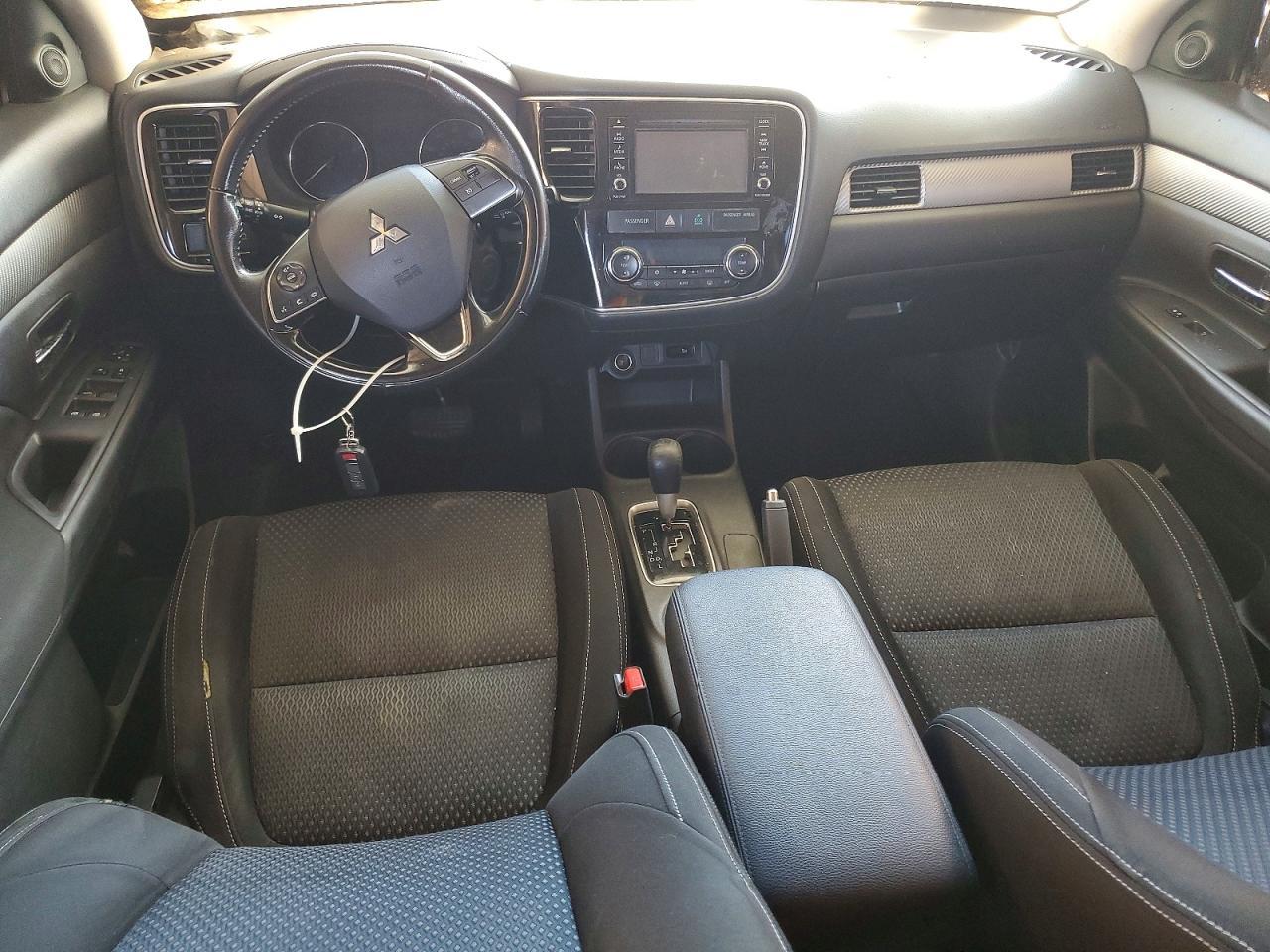 2016 MITSUBISHI outlander