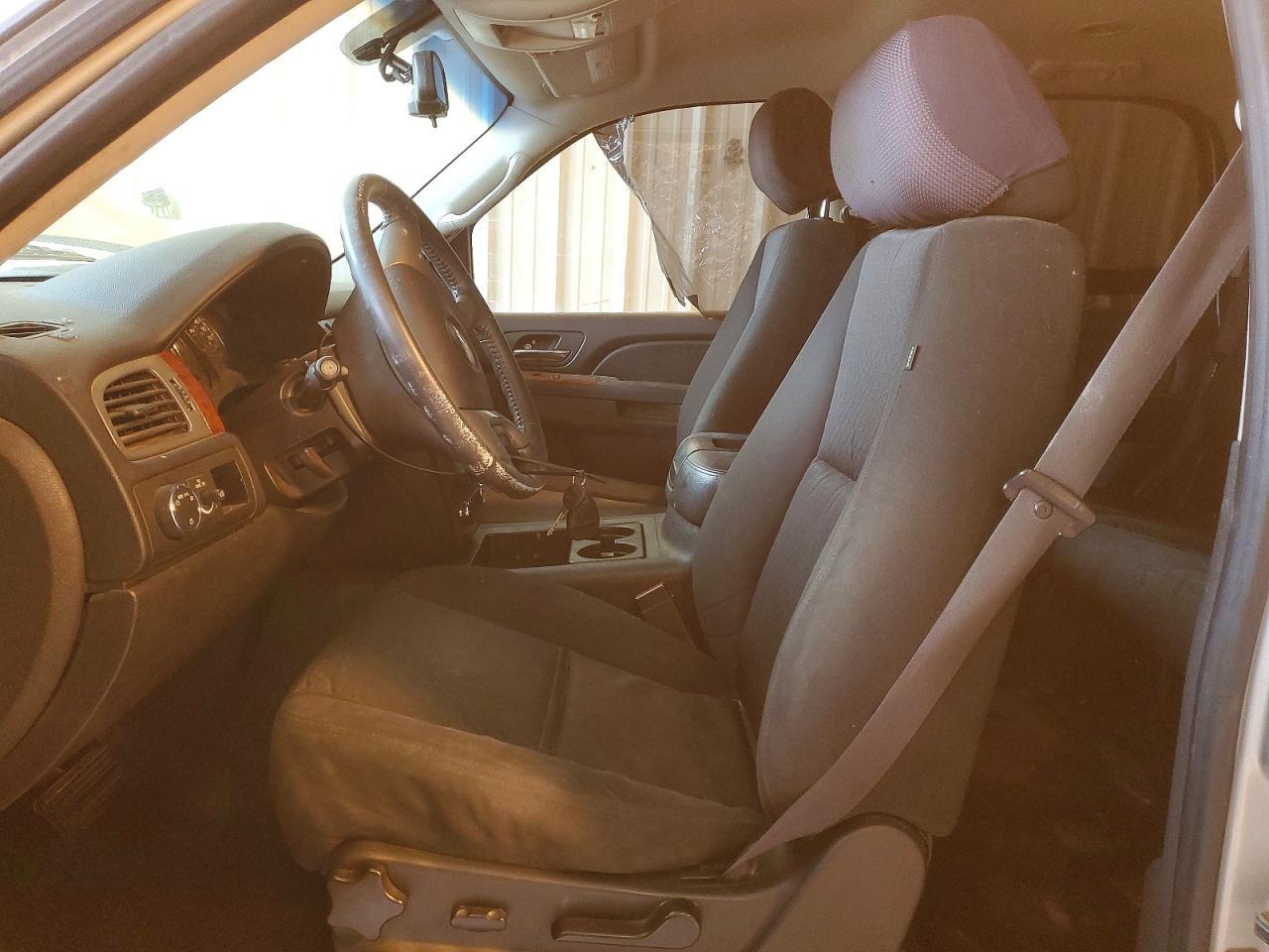 2011 CHEVROLET Tahoe
