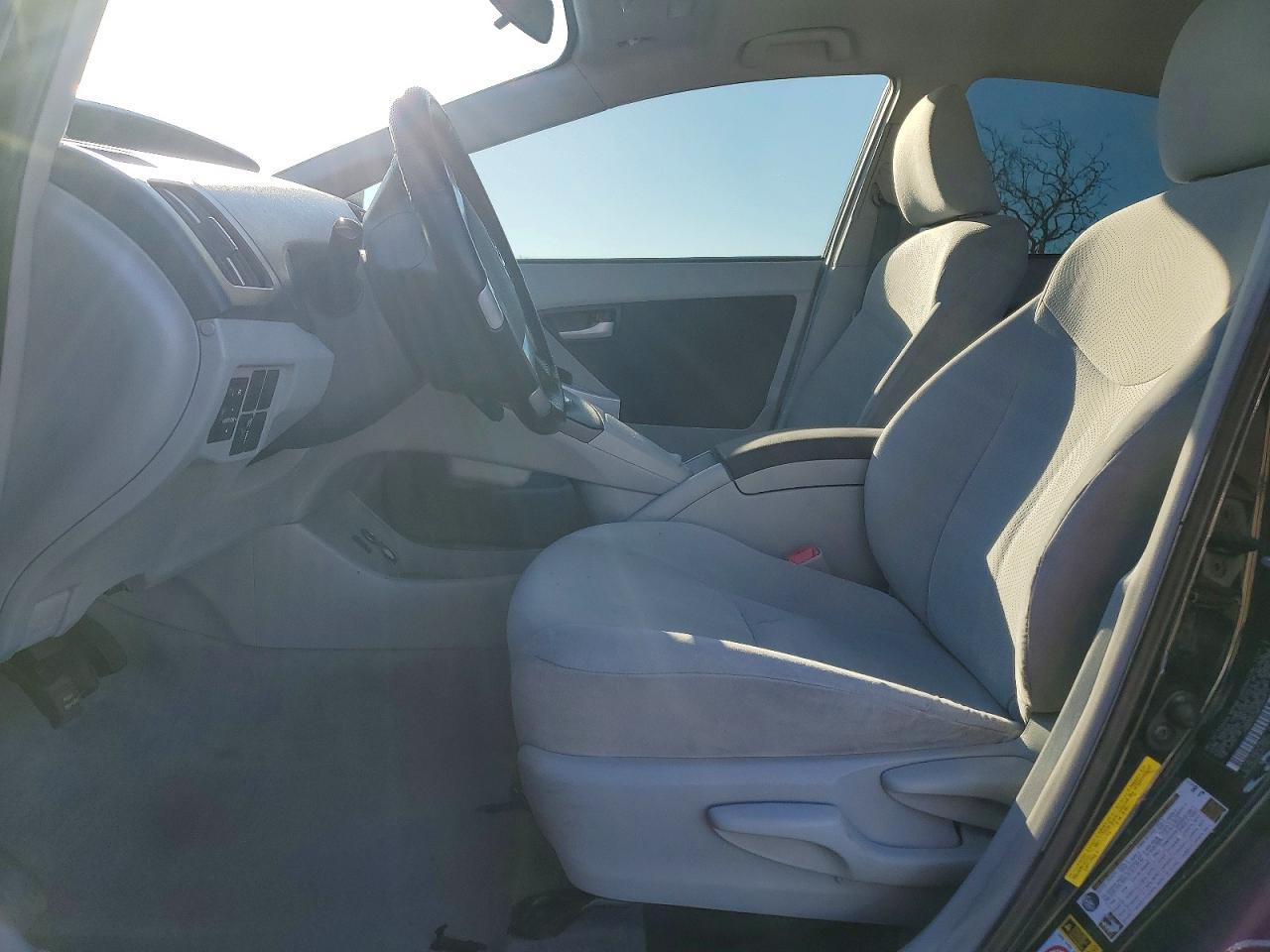 2011 TOYOTA PRIUS