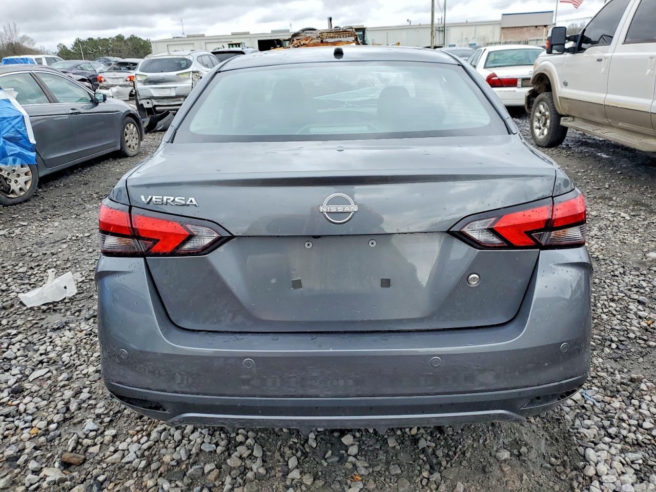 2024 NISSAN VERSA