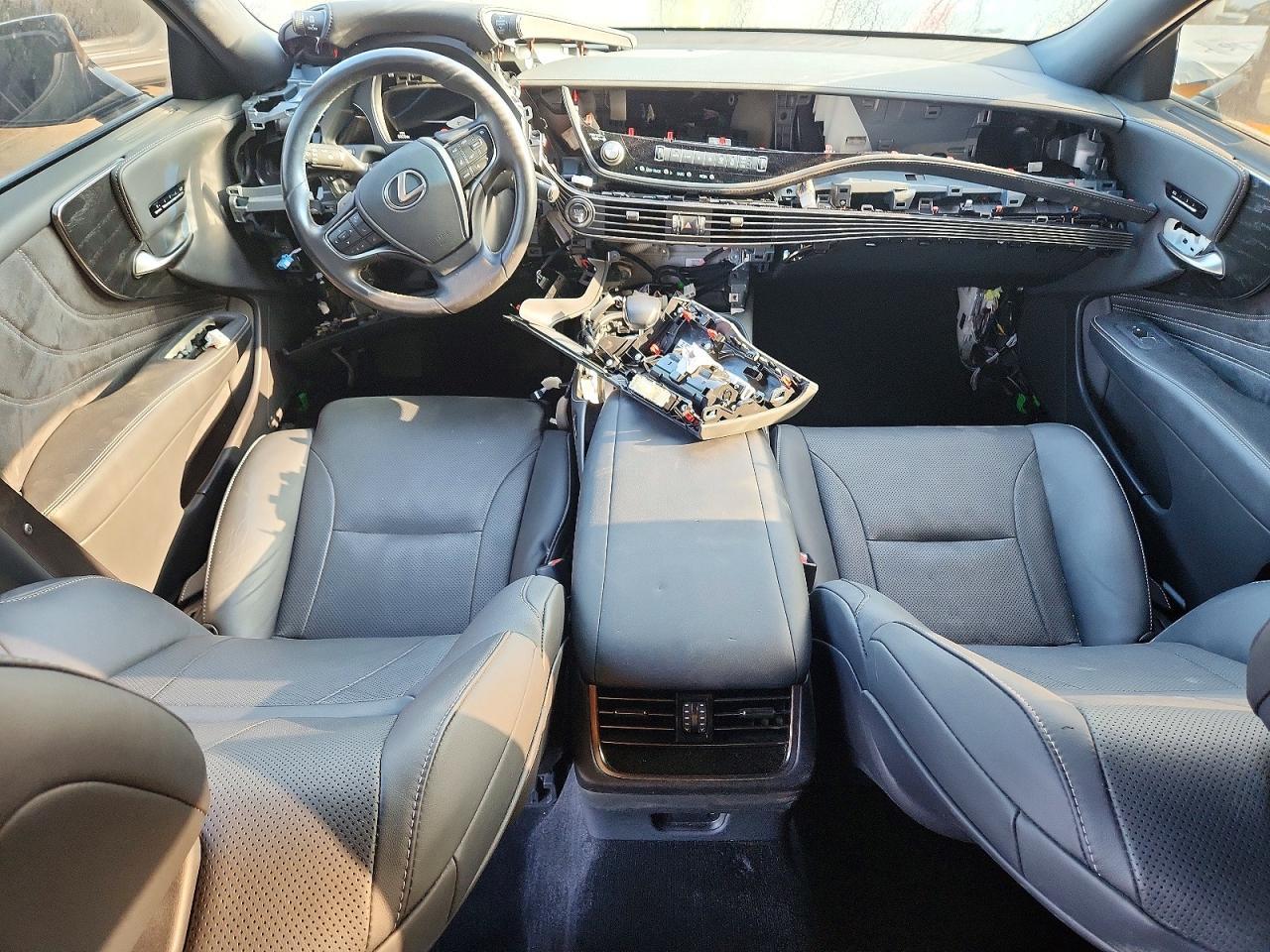 2022 LEXUS LS 500