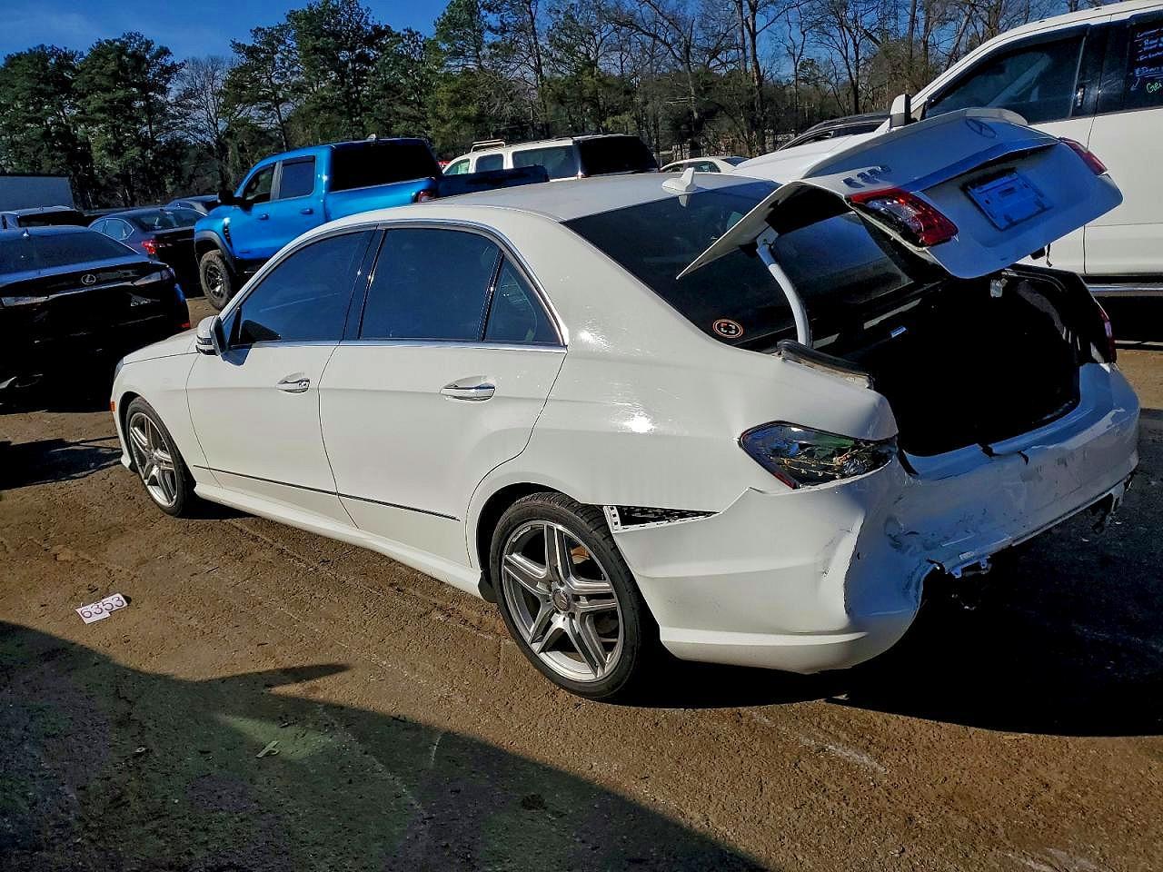 2013 MERCEDES-BENZ E-Class