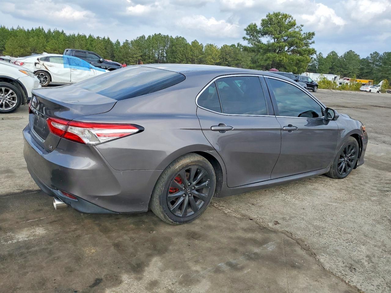 2018 TOYOTA CAMRY