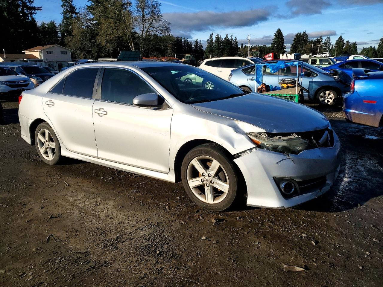 2014 TOYOTA CAMRY