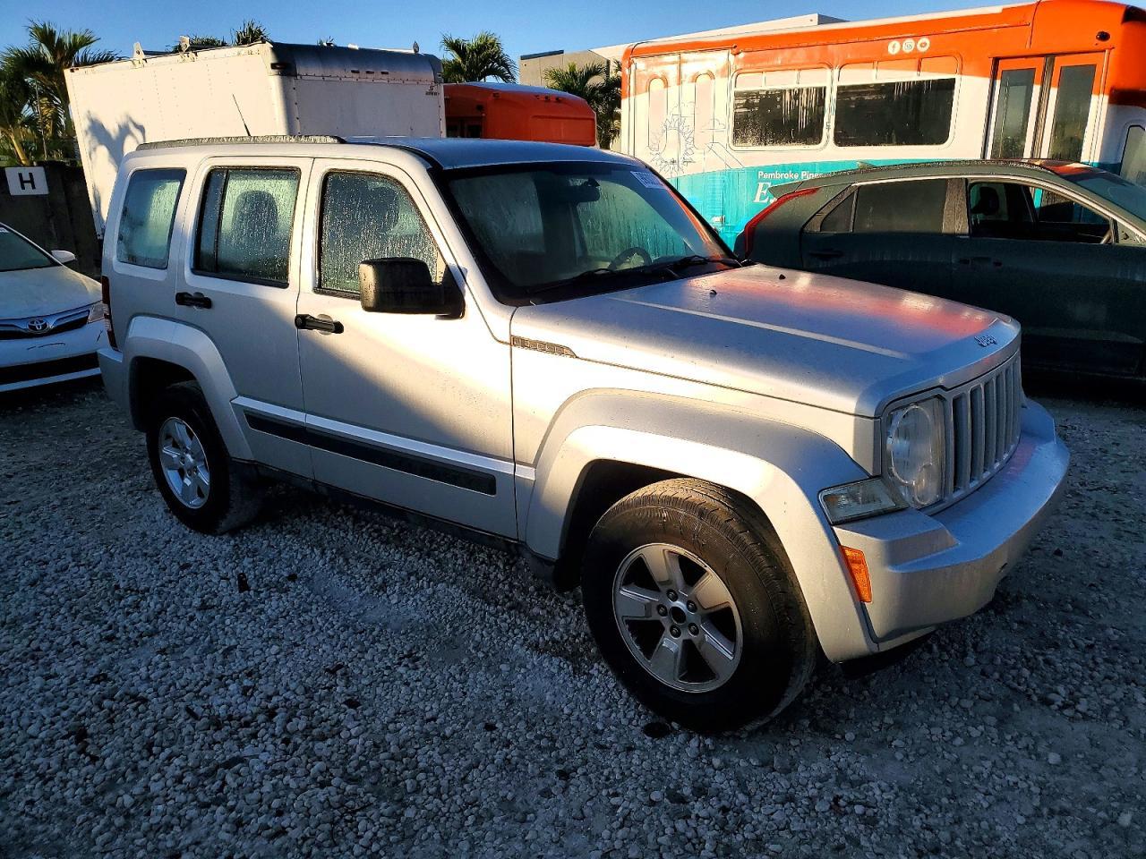 2011 JEEP Liberty