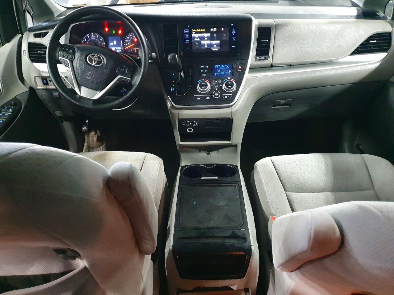 2015 TOYOTA SIENNA