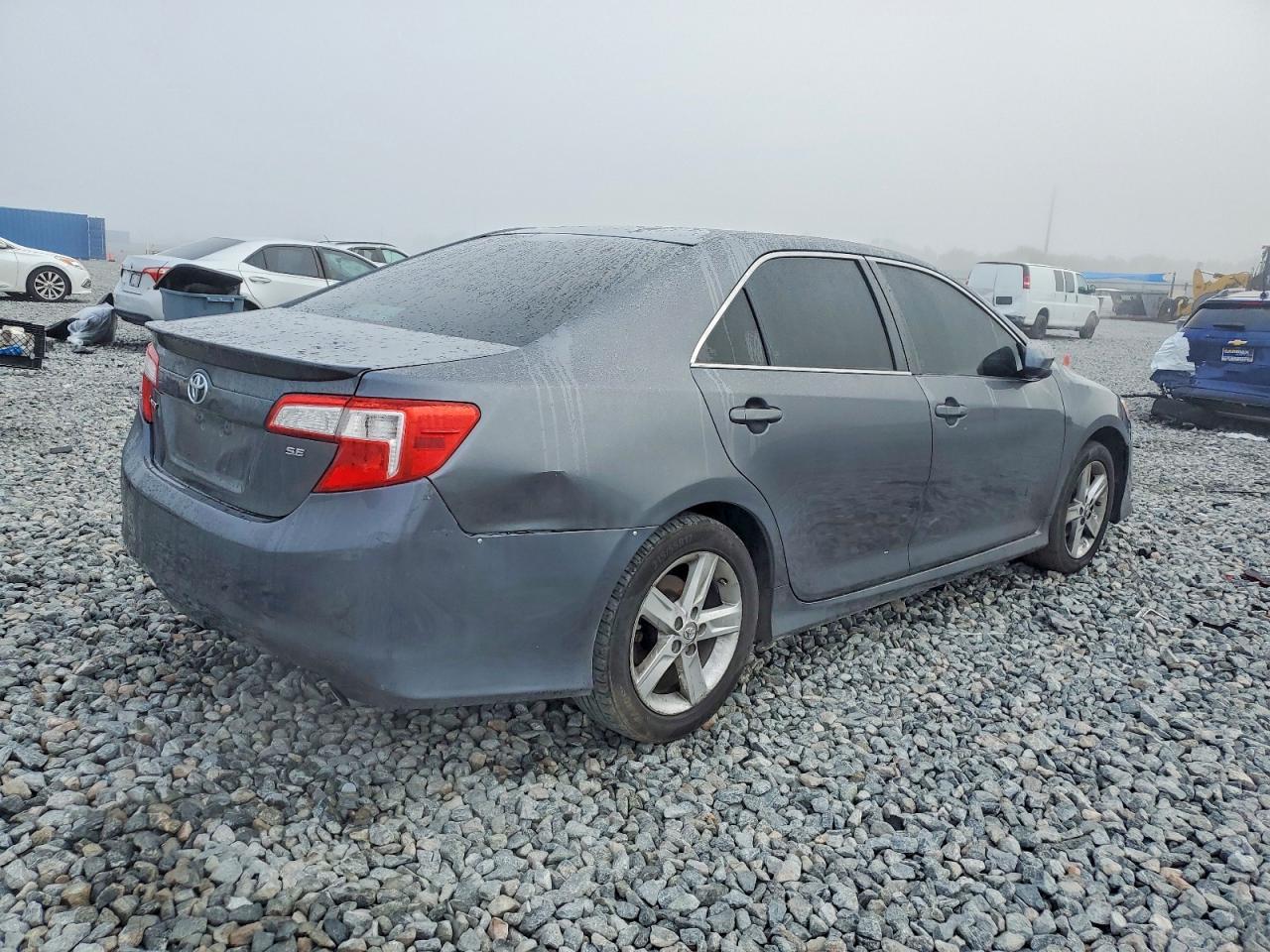2014 TOYOTA CAMRY
