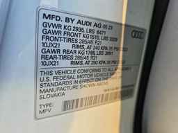 2023 AUDI Q8