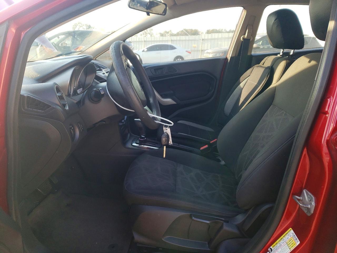 2011 FORD Fiesta