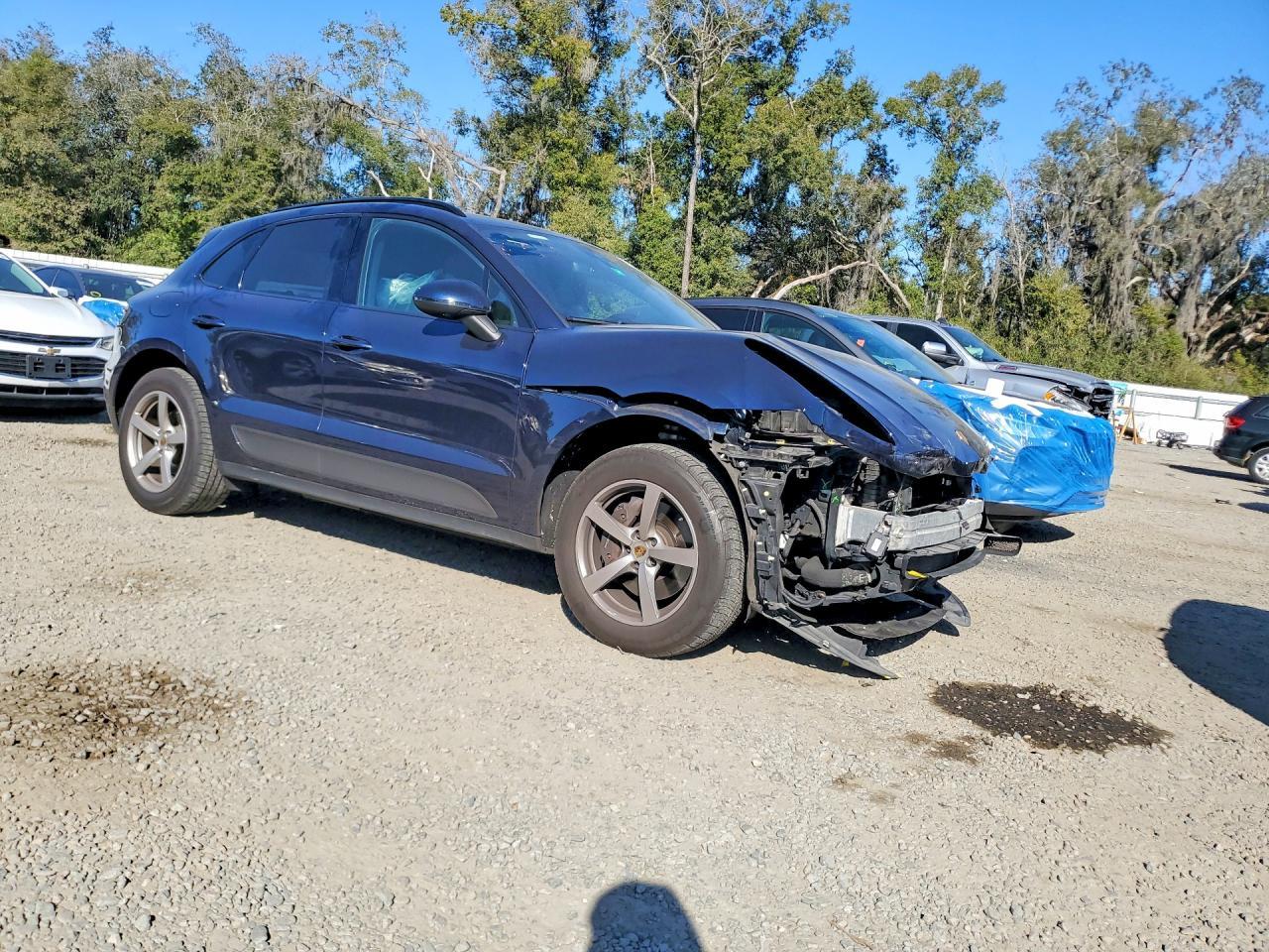 2021 PORSCHE Macan