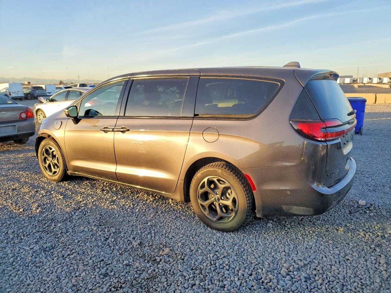 2022 CHRYSLER Pacifica