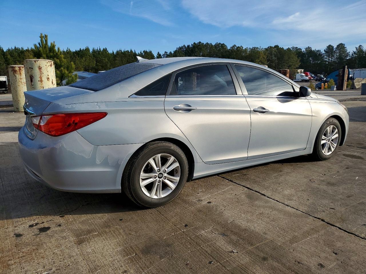 2011 HYUNDAI SONATA
