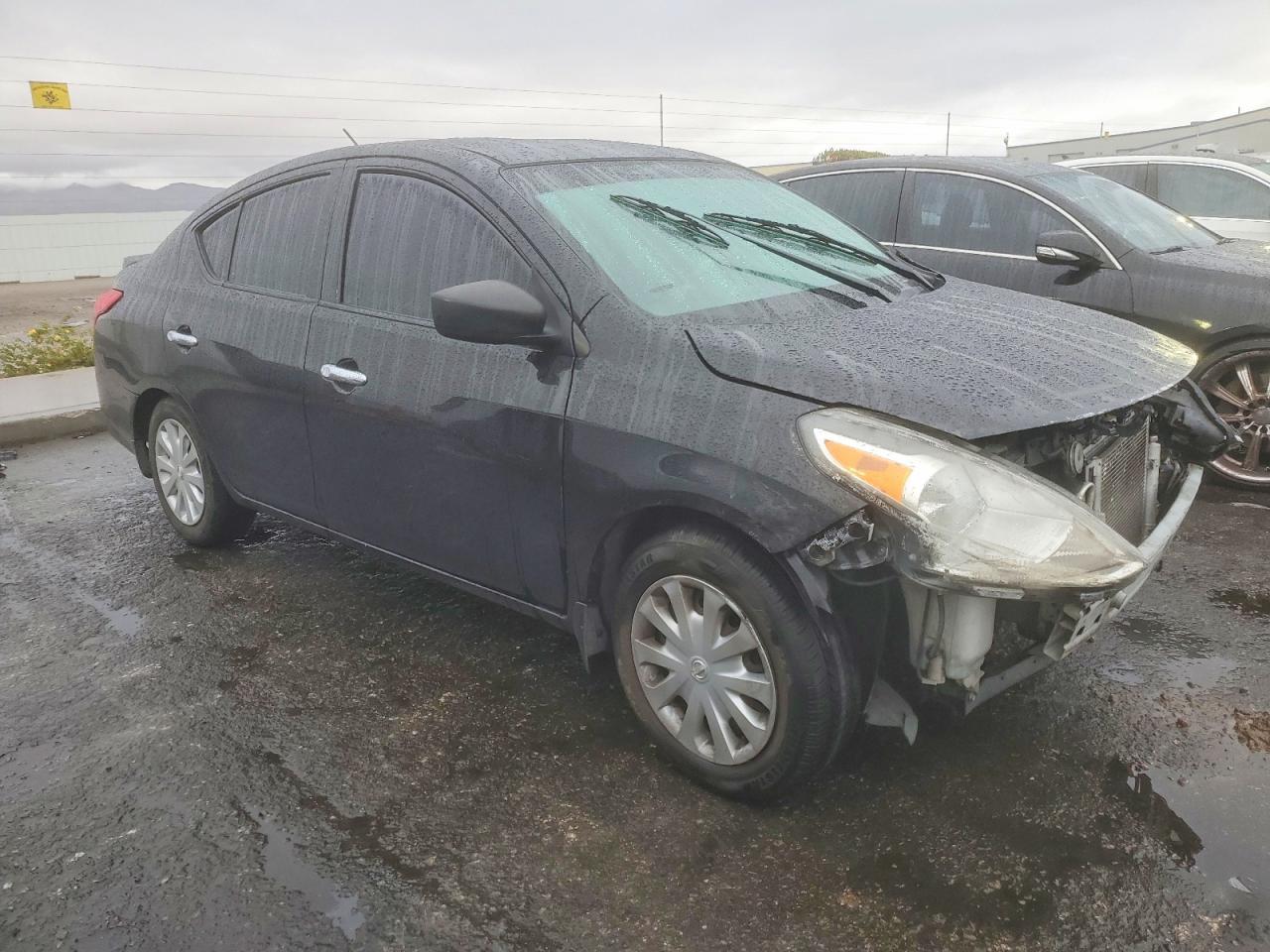 2017 NISSAN VERSA