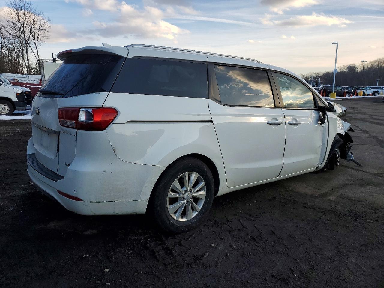 2016 KIA SEDONA