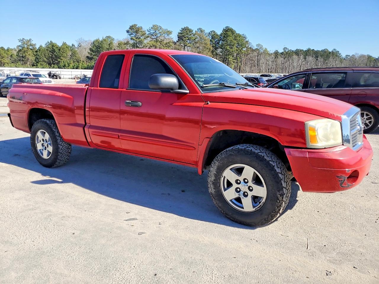 2005 DODGE Dakota