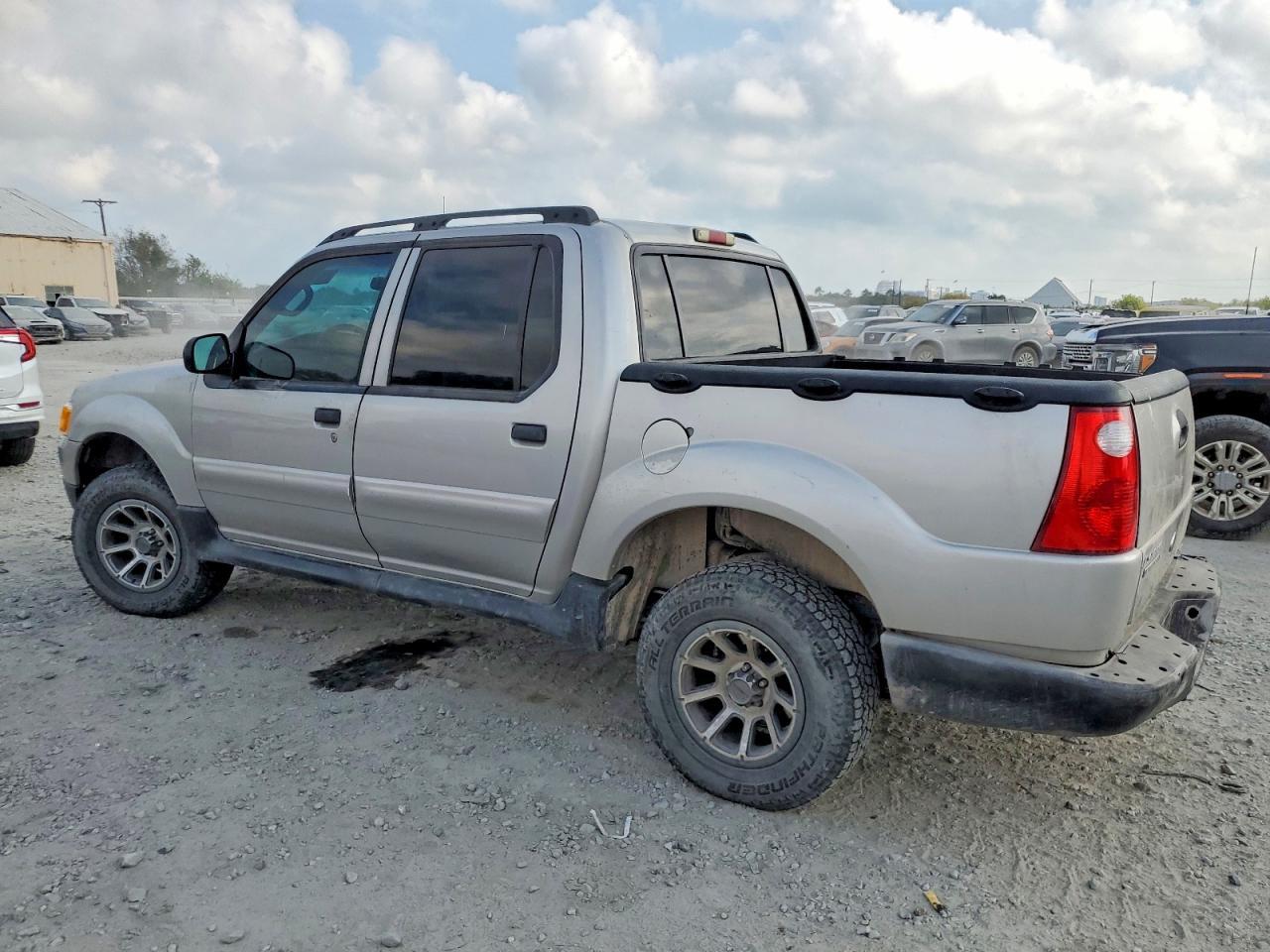 2005 FORD Explorer Sport Trac