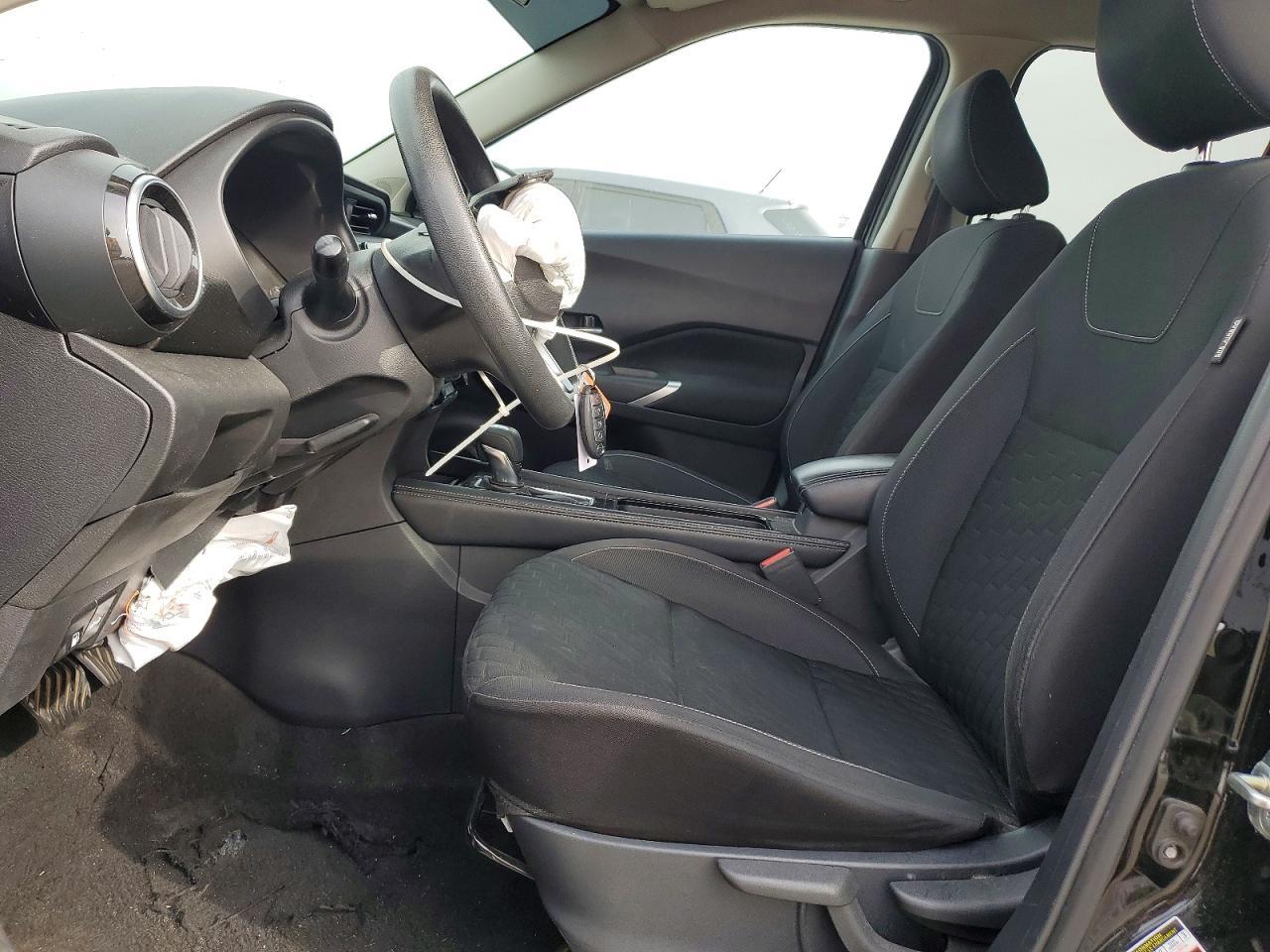 2021 NISSAN KICKS