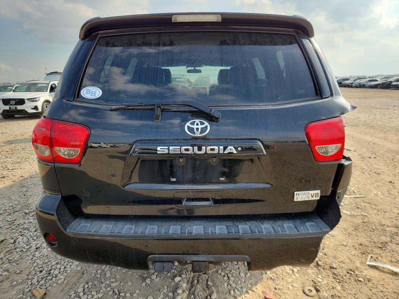 2013 TOYOTA Sequoia