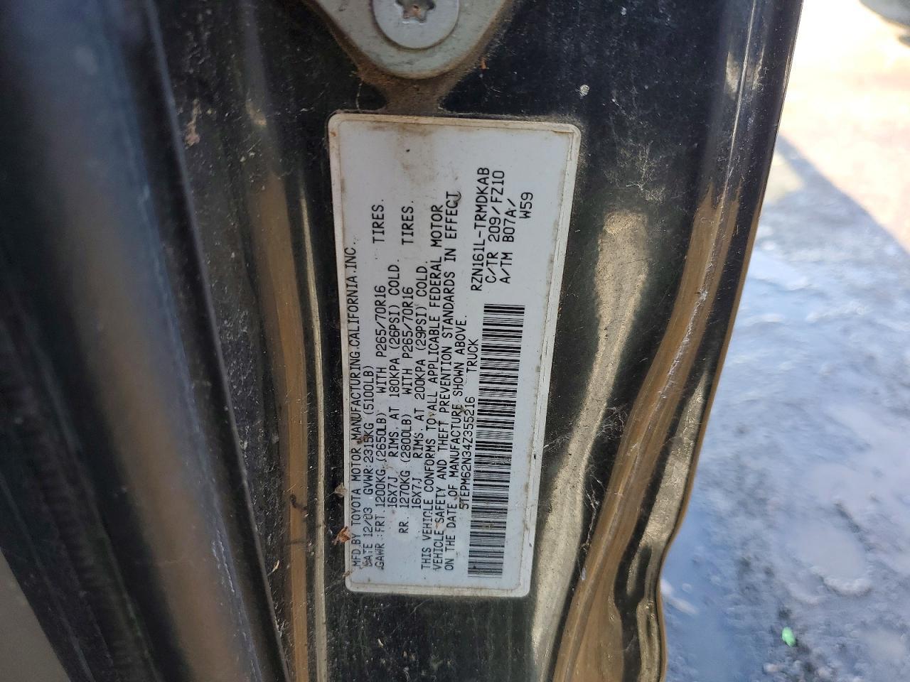 2004 TOYOTA TACOMA