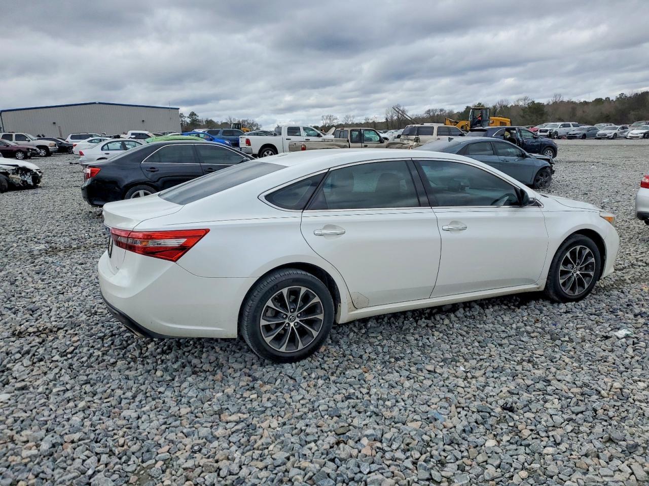2016 TOYOTA Avalon