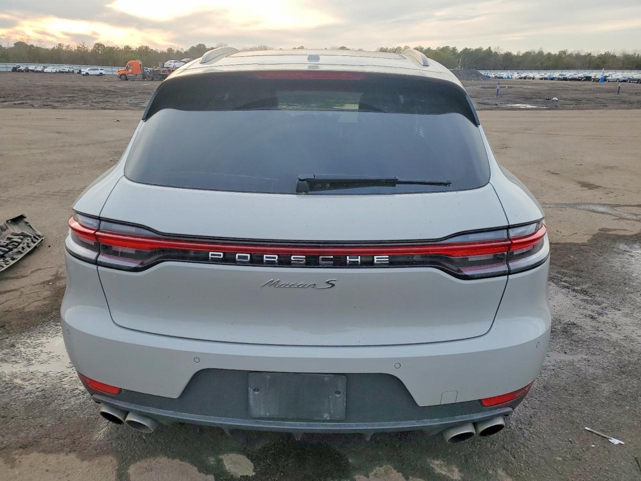 2021 PORSCHE Macan