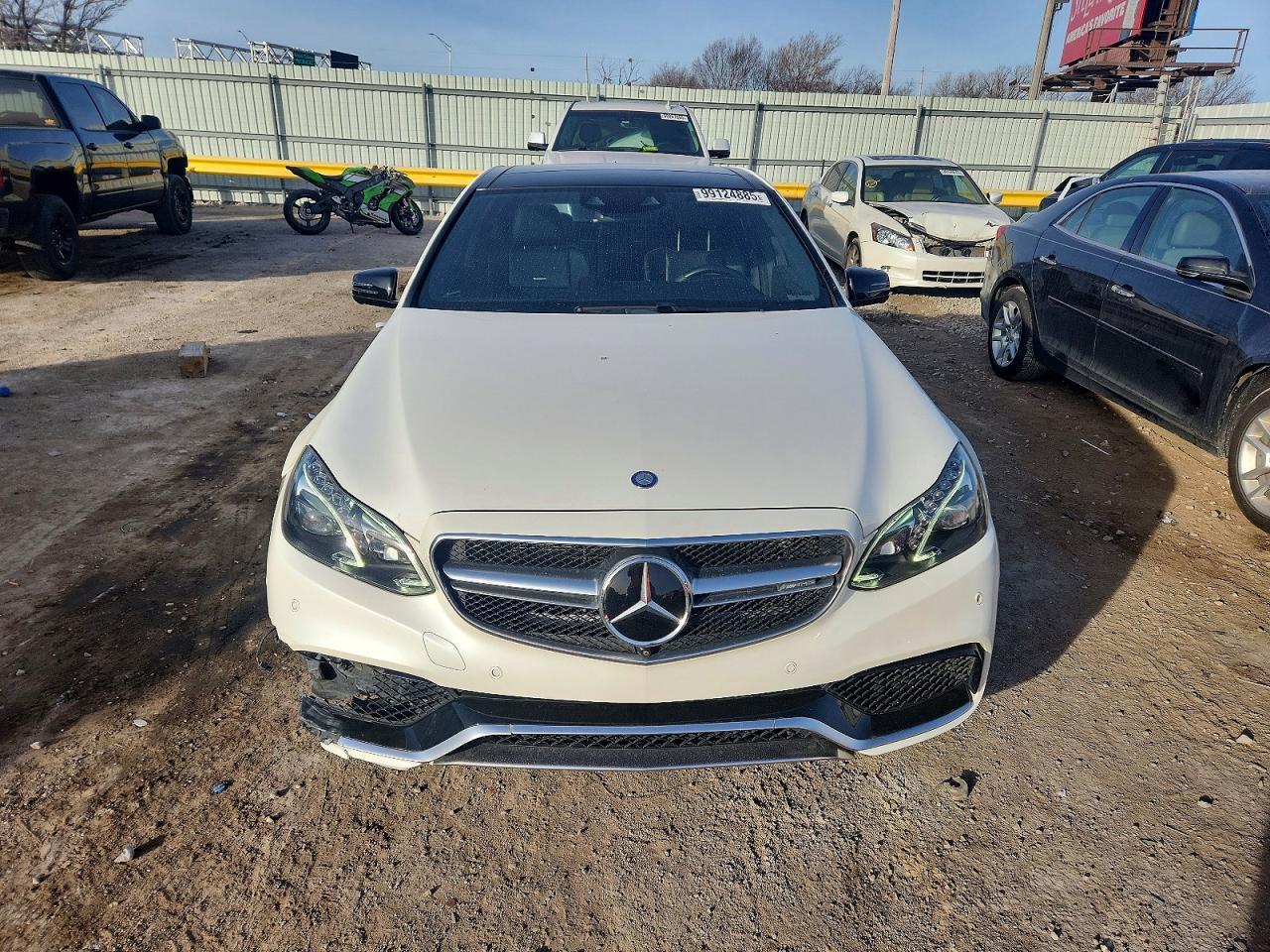 2015 MERCEDES-BENZ E-Class