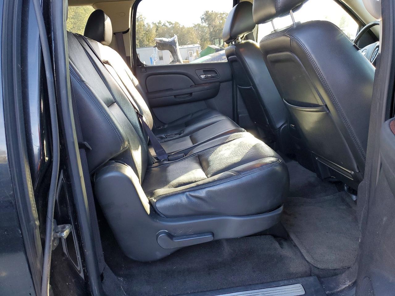 2012 CHEVROLET Suburban