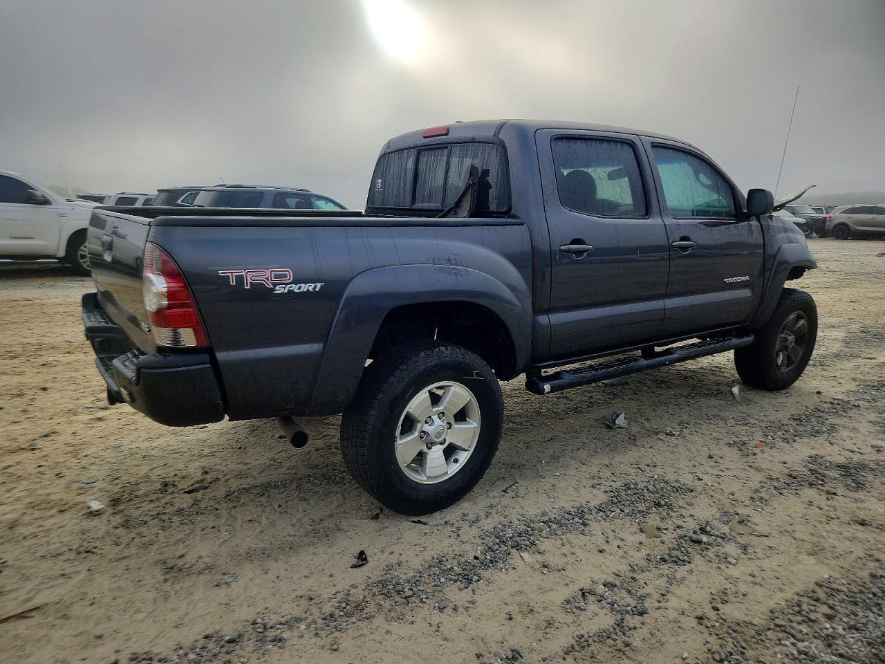 2011 TOYOTA TACOMA