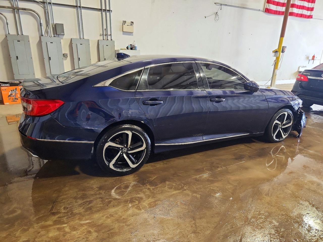 2019 HONDA ACCORD