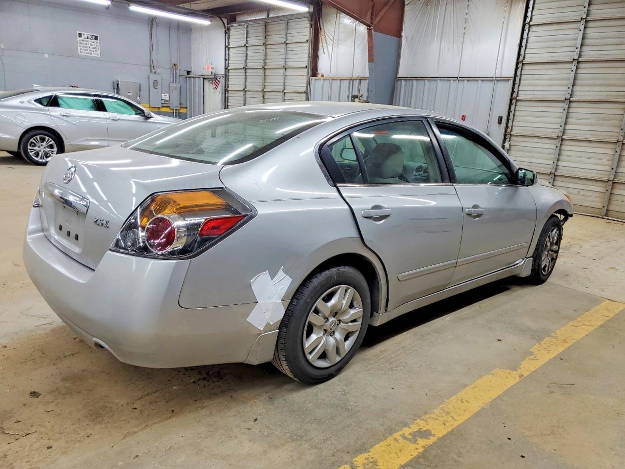 2010 NISSAN ALTIMA