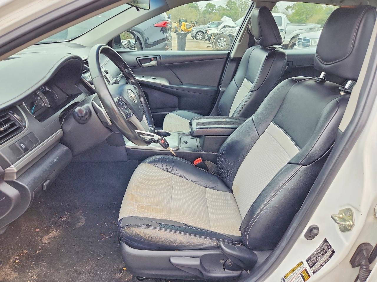 2014 TOYOTA CAMRY