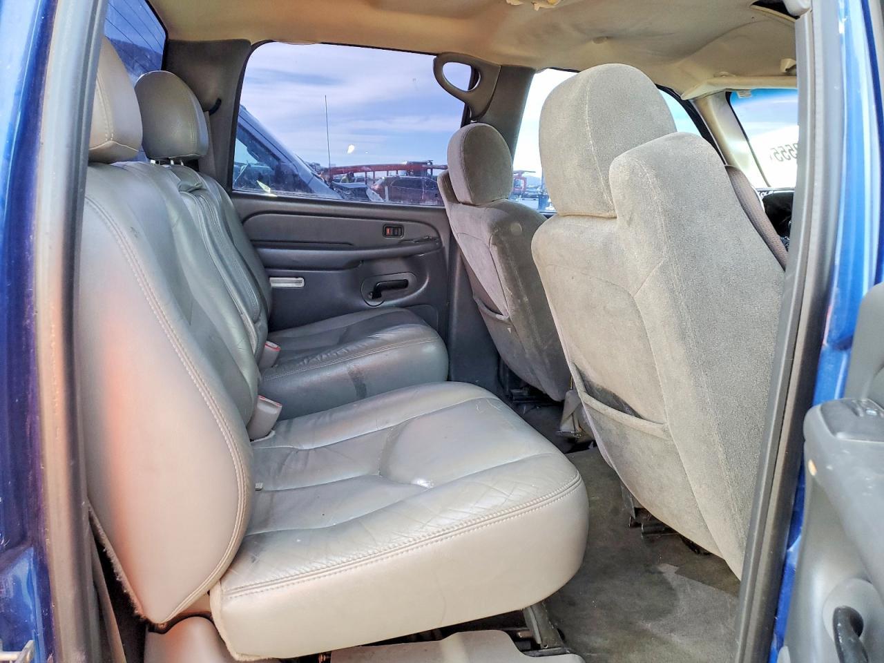 2004 CHEVROLET Silverado 3500