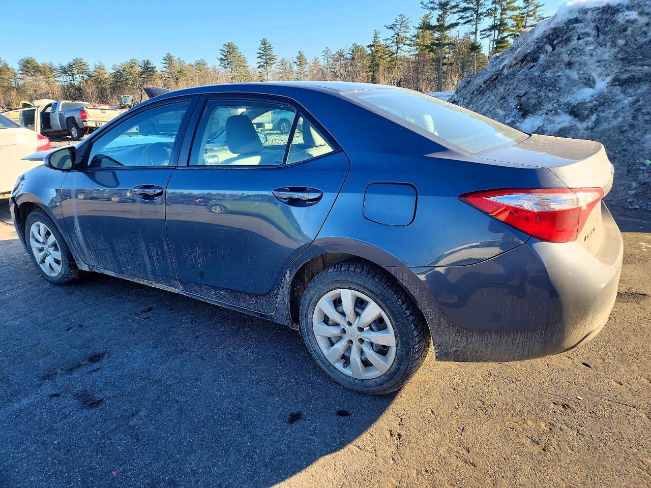 2015 TOYOTA COROLLA