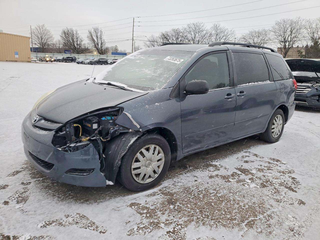 2010 TOYOTA SIENNA