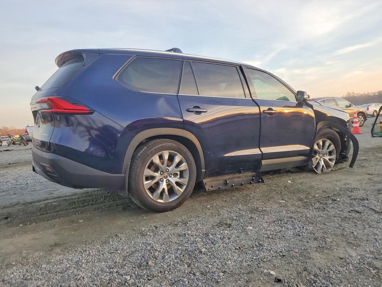 2024 TOYOTA HIGHLANDER