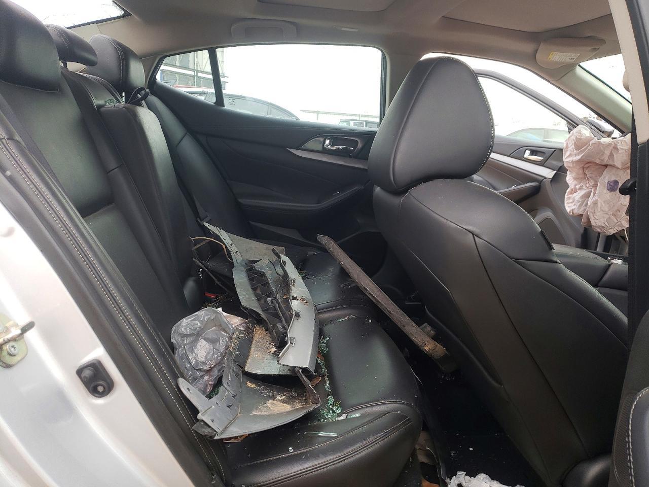 2017 NISSAN Maxima