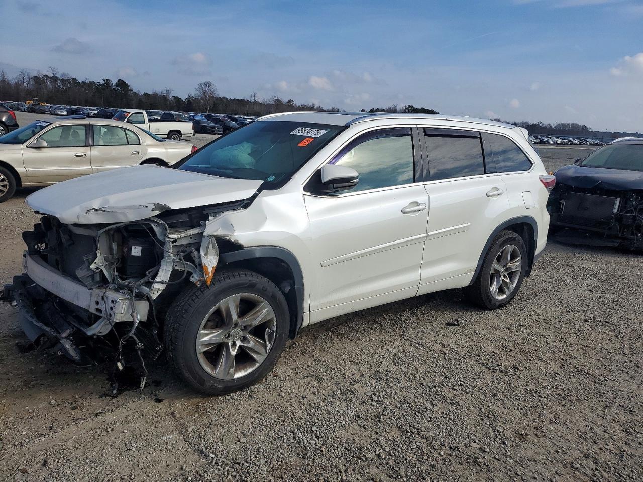 2014 TOYOTA HIGHLANDER