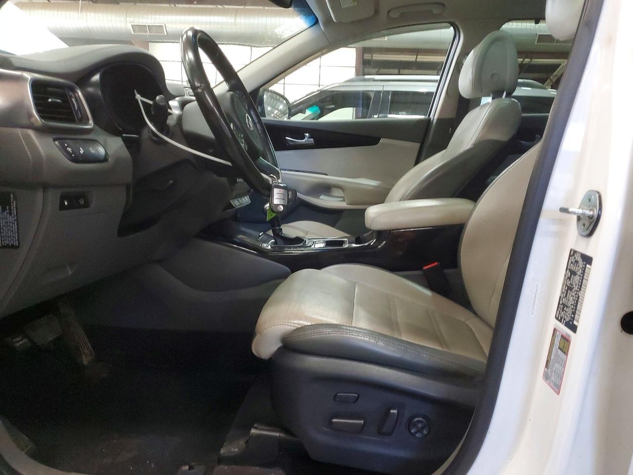 2016 KIA SORENTO