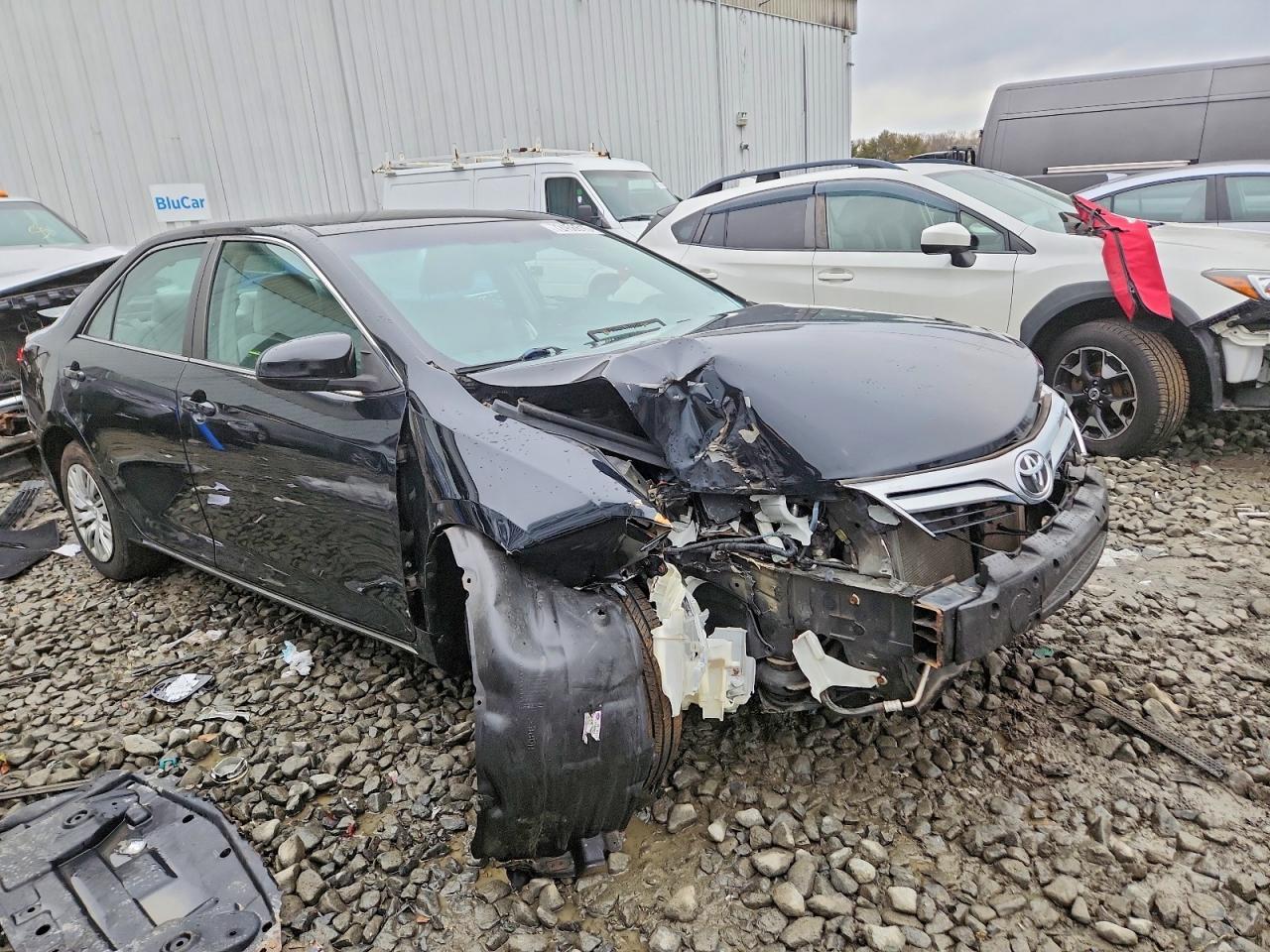 2014 TOYOTA CAMRY
