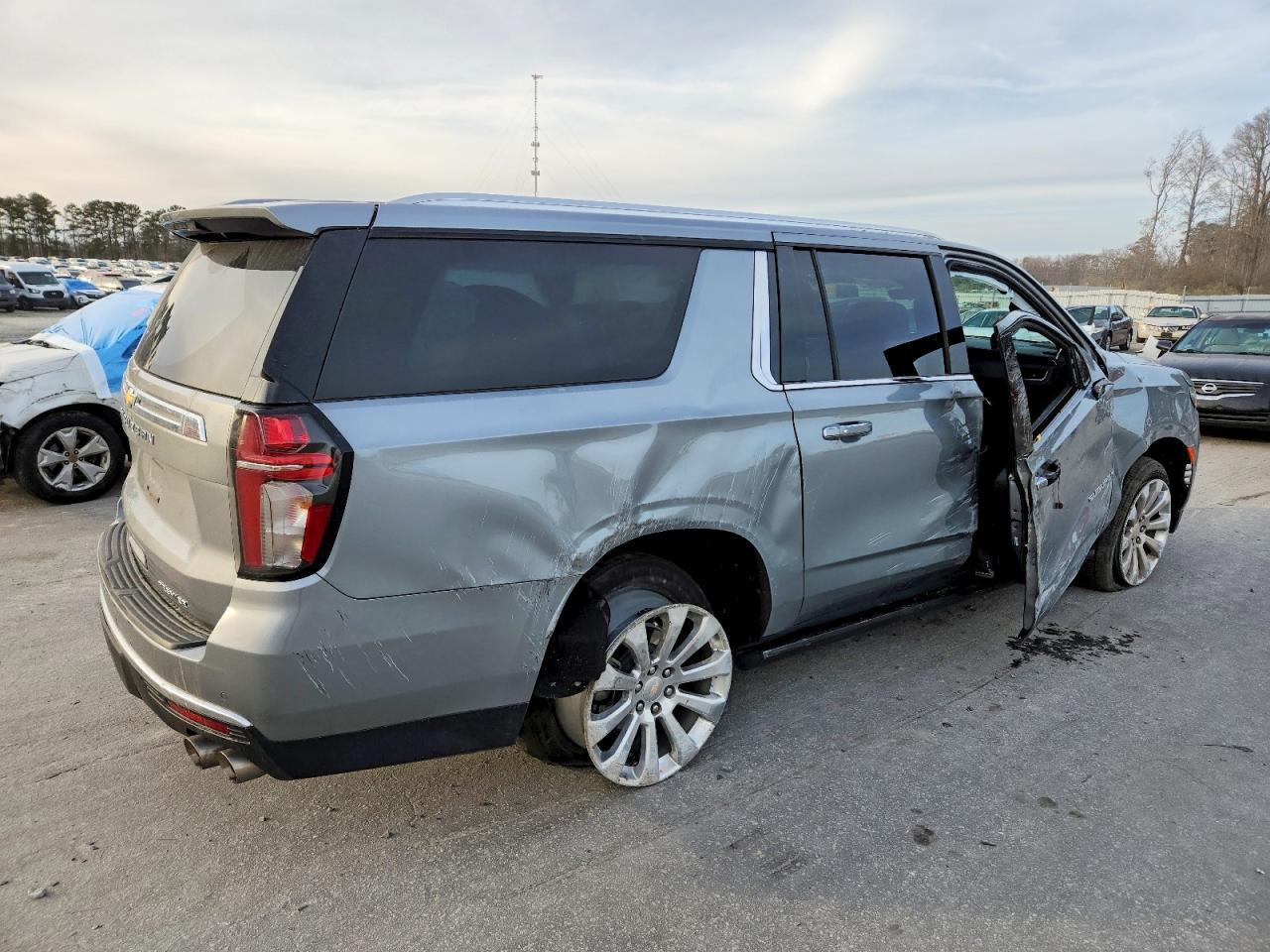2024 CHEVROLET Suburban
